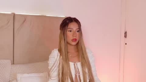 E M M A  online show from 03/27/26, 04:51