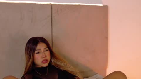 E M M A  online show from 04/22/26, 10:55