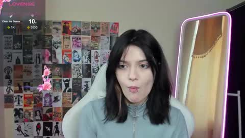 Emma online show from 11/18/25, 07:46