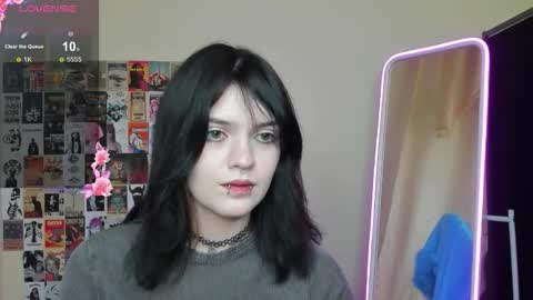 Emma online show from 11/26/25, 09:21