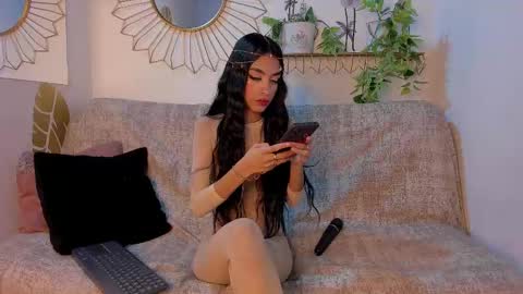 Snapshot of emmaduque chatting on 11/01/25, 07:49 Emma Duque online show from 11/01/25, 07:49