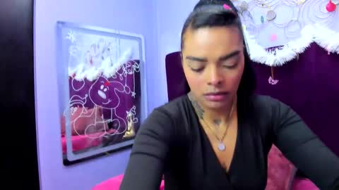 emmaebony_ online show from 12/20/25, 10:22