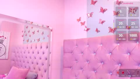 emmaebony_ online show from 02/12/26, 12:44