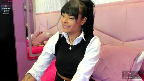 Snapshot of emmaebony_ chatting on 05/06/26, 02:19 emmaebony_ online show from 05/06/26, 02:19