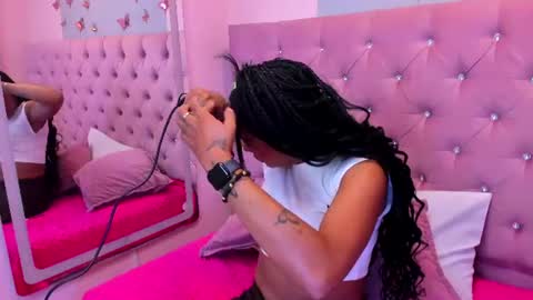 Snapshot of emmaebony_ chatting on 07/02/26, 10:54 emmaebony_ online show from 07/02/26, 10:54