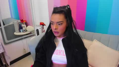 Snapshot of emmaebony_ chatting on 07/25/26, 10:24 emmaebony_ online show from 07/25/26, 10:24