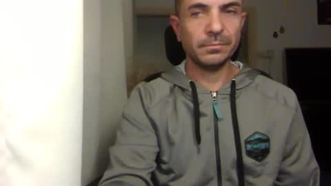 Ariel online show from 12/21/24, 03:20