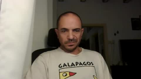 Ariel online show from 12/24/24, 04:44