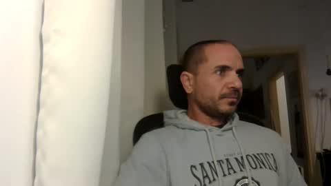 Ariel online show from 01/09/25, 04:39