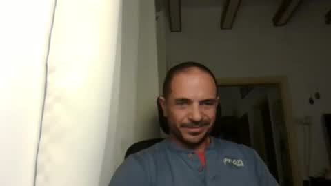 Ariel online show from 01/11/25, 03:31