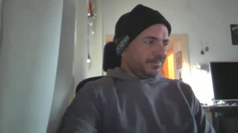 Ariel online show from 01/27/25, 05:47