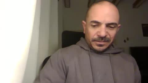 Ariel online show from 01/30/25, 04:16