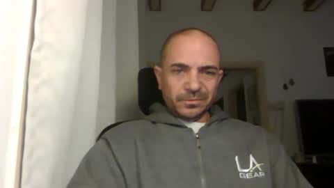 Ariel online show from 02/17/25, 04:31