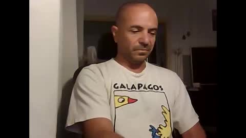 Ariel online show from 10/16/25, 04:02