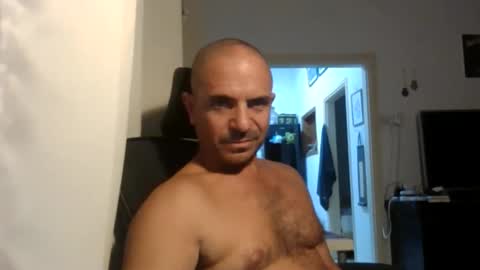 Ariel online show from 10/31/25, 02:51