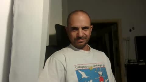 Ariel online show from 11/01/25, 11:51