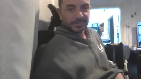 Ariel online show from 01/16/26, 06:56