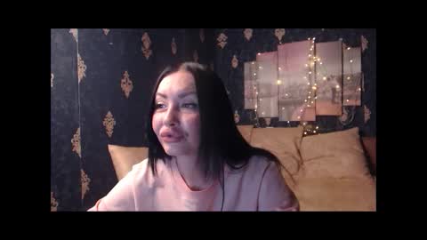 EmmaGoldX online show from 11/02/25, 05:43