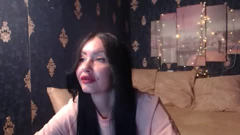 EmmaGoldX online show from 11/03/25, 09:32