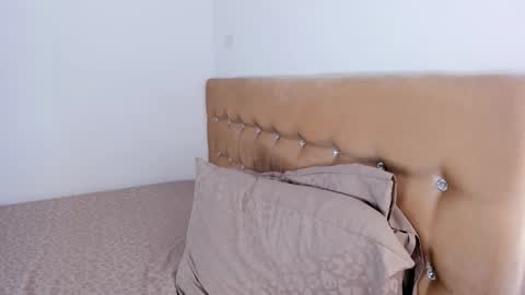 Jennifer online show from 03/26/26, 06:46