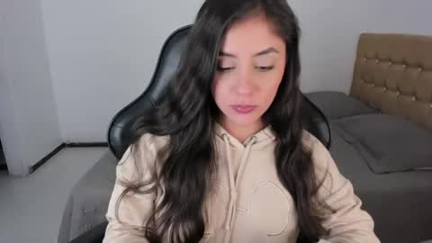 Jennifer online show from 07/21/26, 04:59