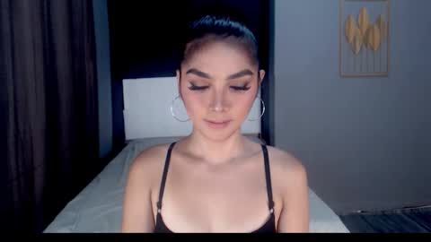 Emma online show from 05/20/26, 02:18