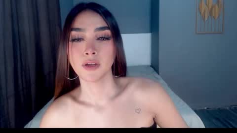 Emma online show from 06/09/26, 02:01