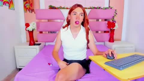 Emma Hilton online show from 04/18/26, 10:10