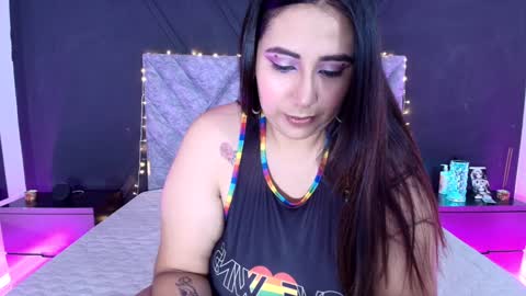 Snapshot of emmajohnss chatting on 01/25/25, 02:58 Emma online show from 01/25/25, 02:58