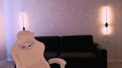 Emma online show from 04/09/26, 06:19