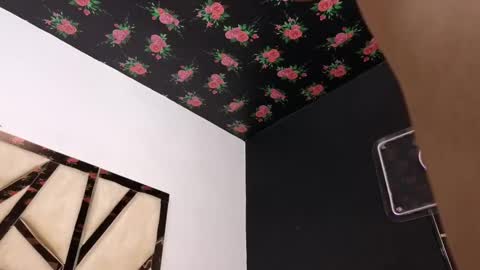 Emma online show from 02/07/25, 01:32