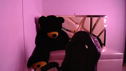 Emma online show from 02/08/25, 10:39