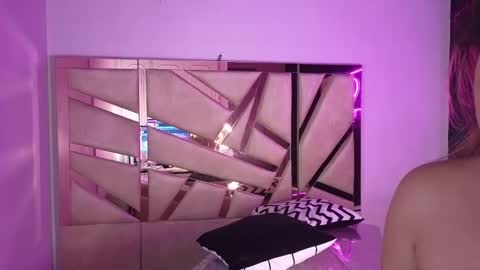 Emma online show from 02/21/25, 07:54