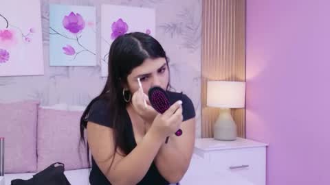 Emma Lee online show from 04/25/26, 09:45