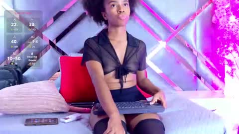 emmalove01 online show from 07/05/26, 02:40