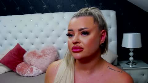 Emma Mavis online show from 12/28/24, 01:38