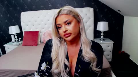 Emma Mavis online show from 01/07/25, 02:41