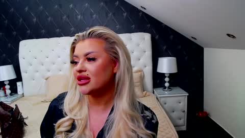 Emma Mavis online show from 02/05/25, 07:18