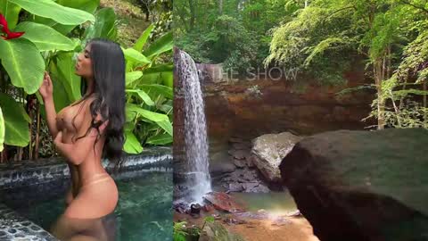 Snapshot of emmamejia7 chatting on 12/20/24, 12:49 online show from 12/20/24, 12:49