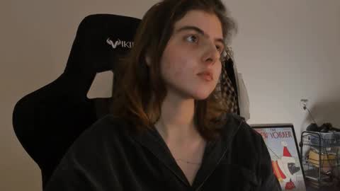 Emma online show from 12/24/24, 07:33