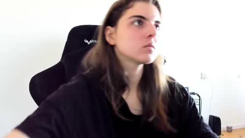 Emma online show from 09/12/25, 06:46