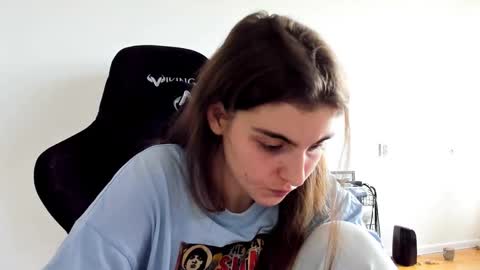 Emma online show from 09/23/25, 11:24