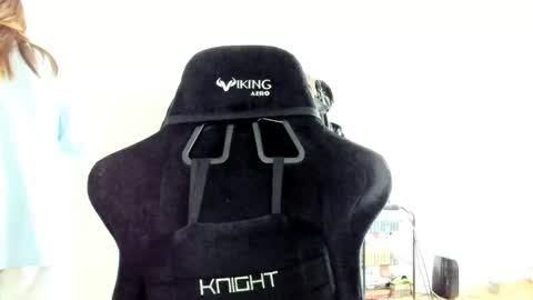 Emma online show from 09/24/25, 10:07