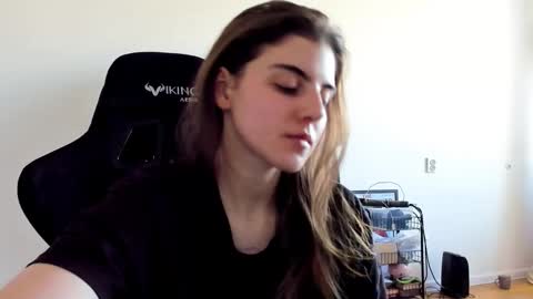 Emma online show from 10/07/25, 11:29