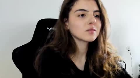 Emma online show from 01/11/26, 12:32