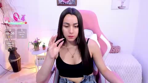 Snapshot of emmamyers_ chatting on 06/27/26, 10:48 Emma online show from 06/27/26, 10:48