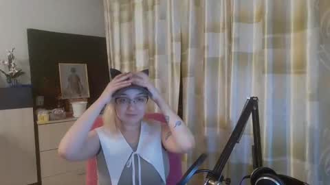 Snapshot of emmanoir_ chatting on 02/26/25, 11:26 emmanoir_ online show from 02/26/25, 11:26