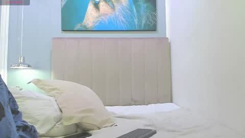 Snapshot of emmanuel_bart chatting on 12/11/24, 09:01 Emmanuel Bart online show from 12/11/24, 09:01