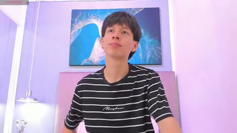 Snapshot of emmanuel_bart chatting on 12/13/24, 09:09 Emmanuel Bart online show from 12/13/24, 09:09