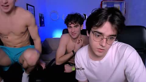 Emmi online show from 03/03/26, 01:17